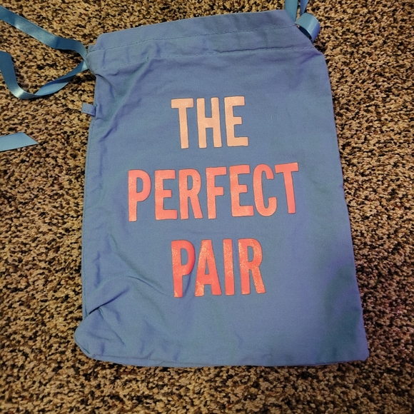 Kate Spade travel bags - Picture 2 of 5